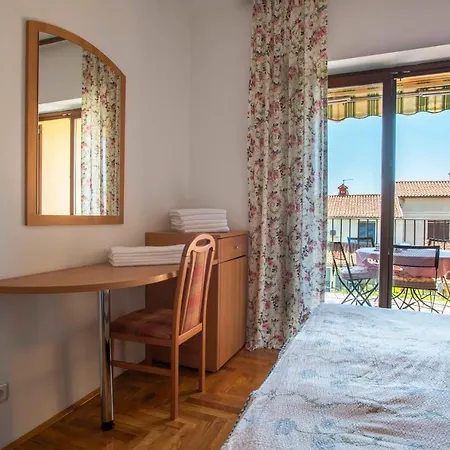 Apartment Sandra Pula