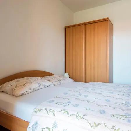 Sandra Appartement Pula